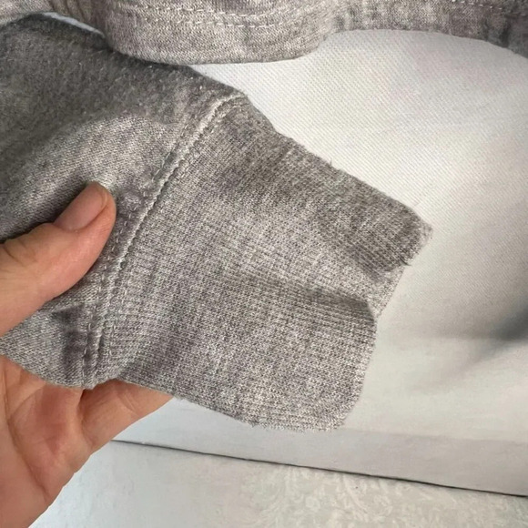 Disney Mickey Mouse Gray Crewneck Long Sleeve Pullover Mickey Sweater Sz LG - Picture 4 of 11